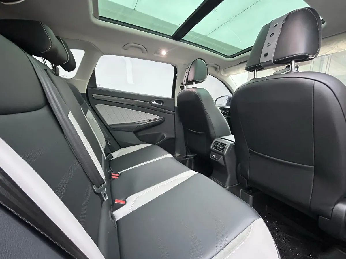 2022 Jetta VS7 1.4T 150HP L4 6AT,autocango,china used car exporter,china ev exporter,chinese used car exporter,chinese used ev exporter