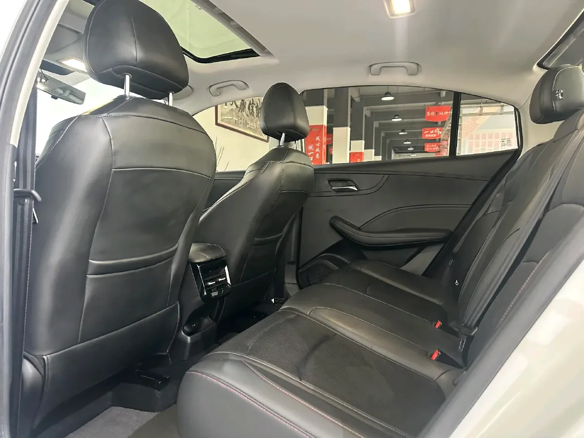 2021 Roewe i5 1.5L 120HP L4 CVT,autocango,china used car exporter,china ev exporter,chinese used car exporter,chinese used ev exporter