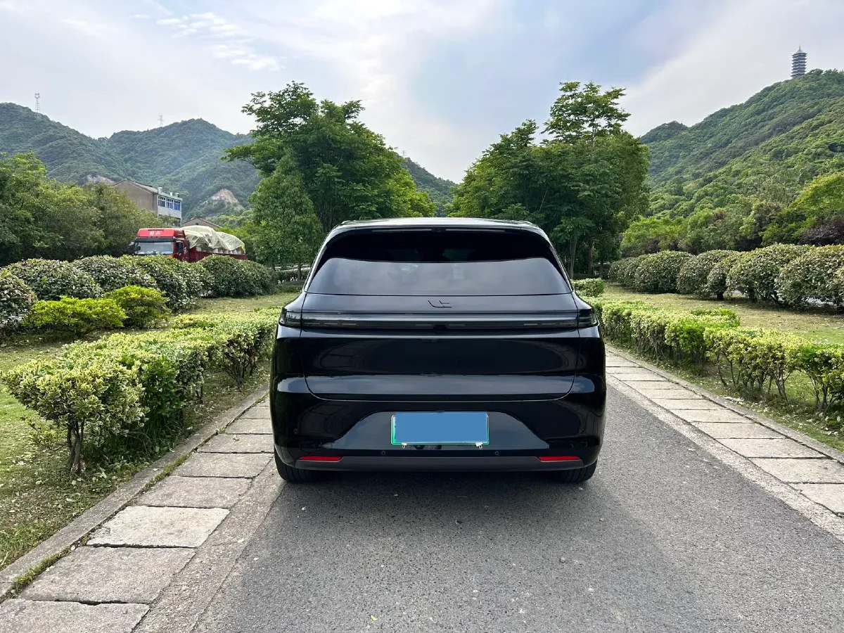 2024 Li L6 Range Extended 154HP L4 REEV 36.8KWH,autocango,china used car exporter,china ev exporter,chinese used car exporter,chinese used ev exporter