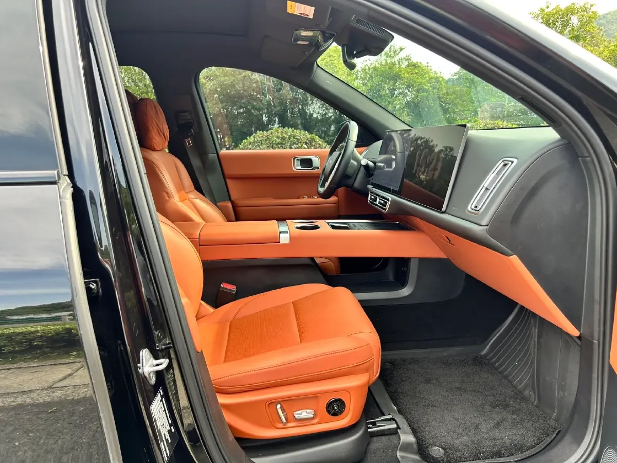2024 Li L6 Range Extended 154HP L4 REEV 36.8KWH,autocango,china used car exporter,china ev exporter,chinese used car exporter,chinese used ev exporter