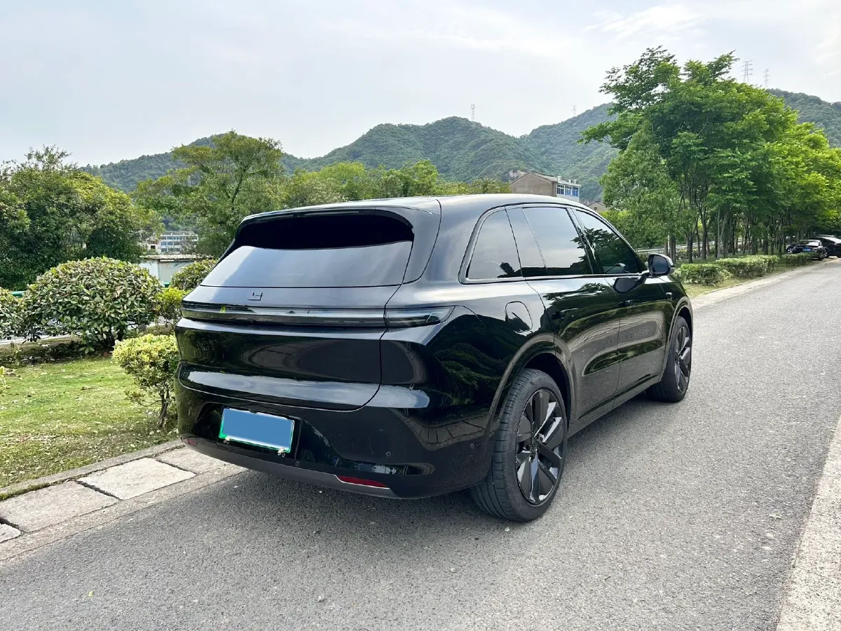 2024 Li L6 Range Extended 154HP L4 REEV 36.8KWH,autocango,china used car exporter,china ev exporter,chinese used car exporter,chinese used ev exporter