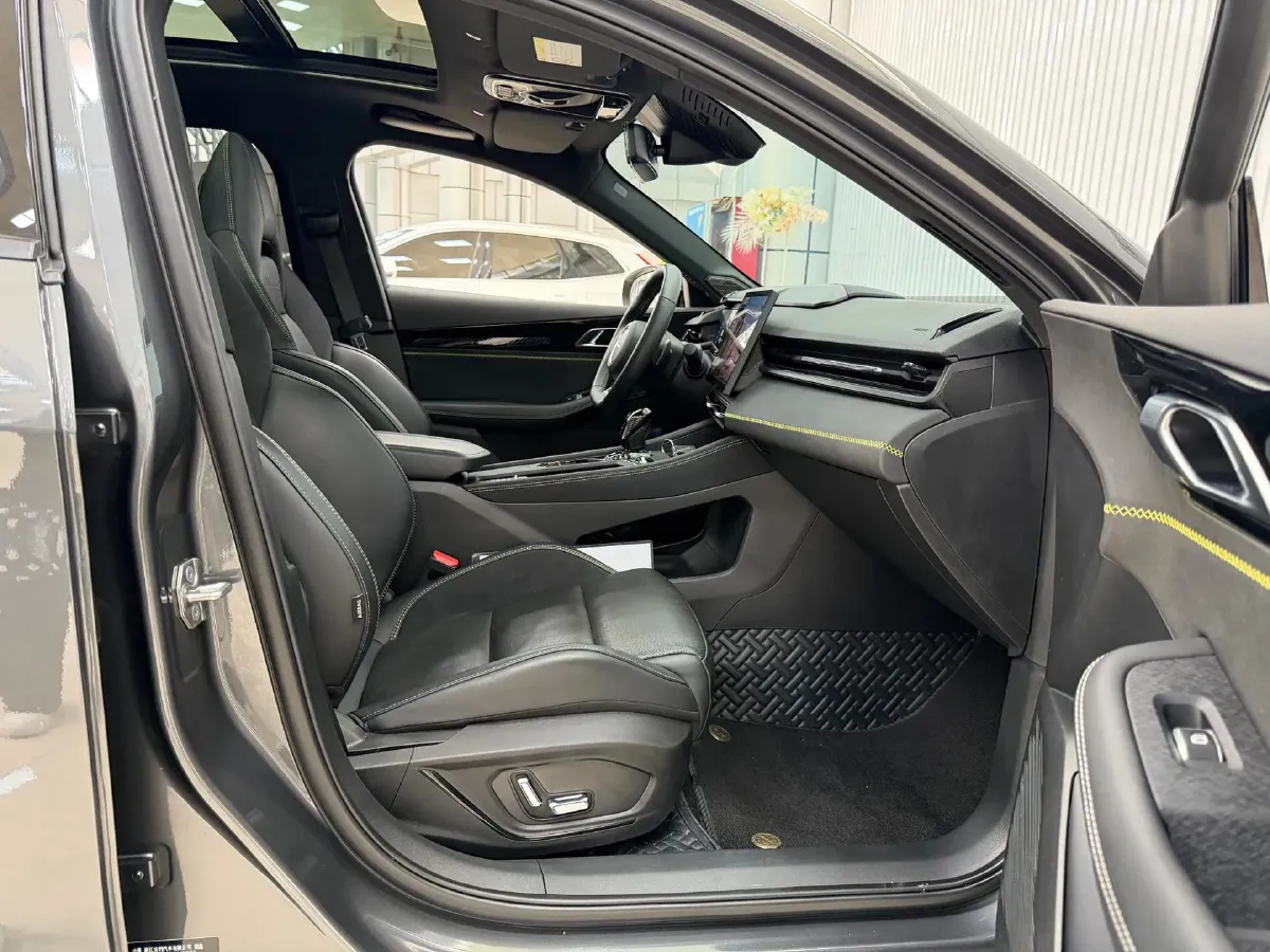 2023 LYNK&CO 03 2.0T 254HP L4 7DCT,autocango,china used car exporter,china ev exporter,chinese used car exporter,chinese used ev exporter
