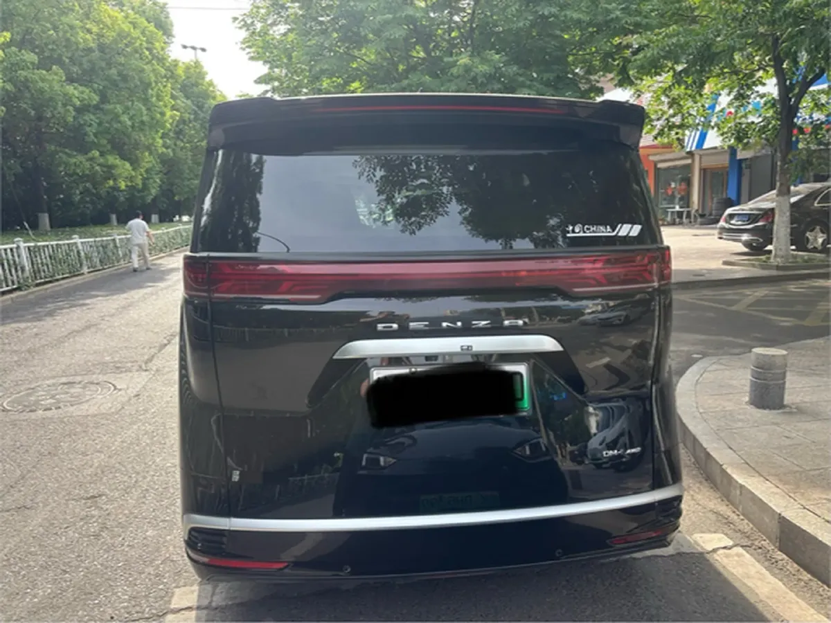 2024 Denza D9 1.5T 139HP L4 E-CVT PHEV 40KWH,autocango,china used car exporter,china ev exporter,chinese used car exporter,chinese used ev exporter