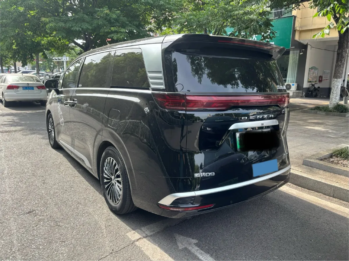 2024 Denza D9 1.5T 139HP L4 E-CVT PHEV 40KWH,autocango,china used car exporter,china ev exporter,chinese used car exporter,chinese used ev exporter