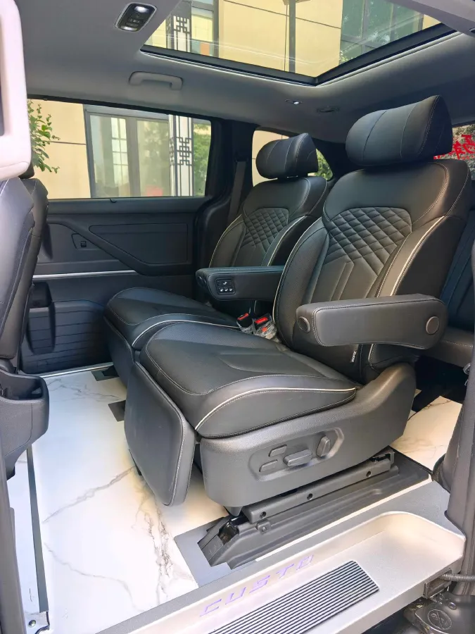 2024 Hyundai Custo 1.5T 170HP L4 8AT,autocango,china used car exporter,china ev exporter,chinese used car exporter,chinese used ev exporter