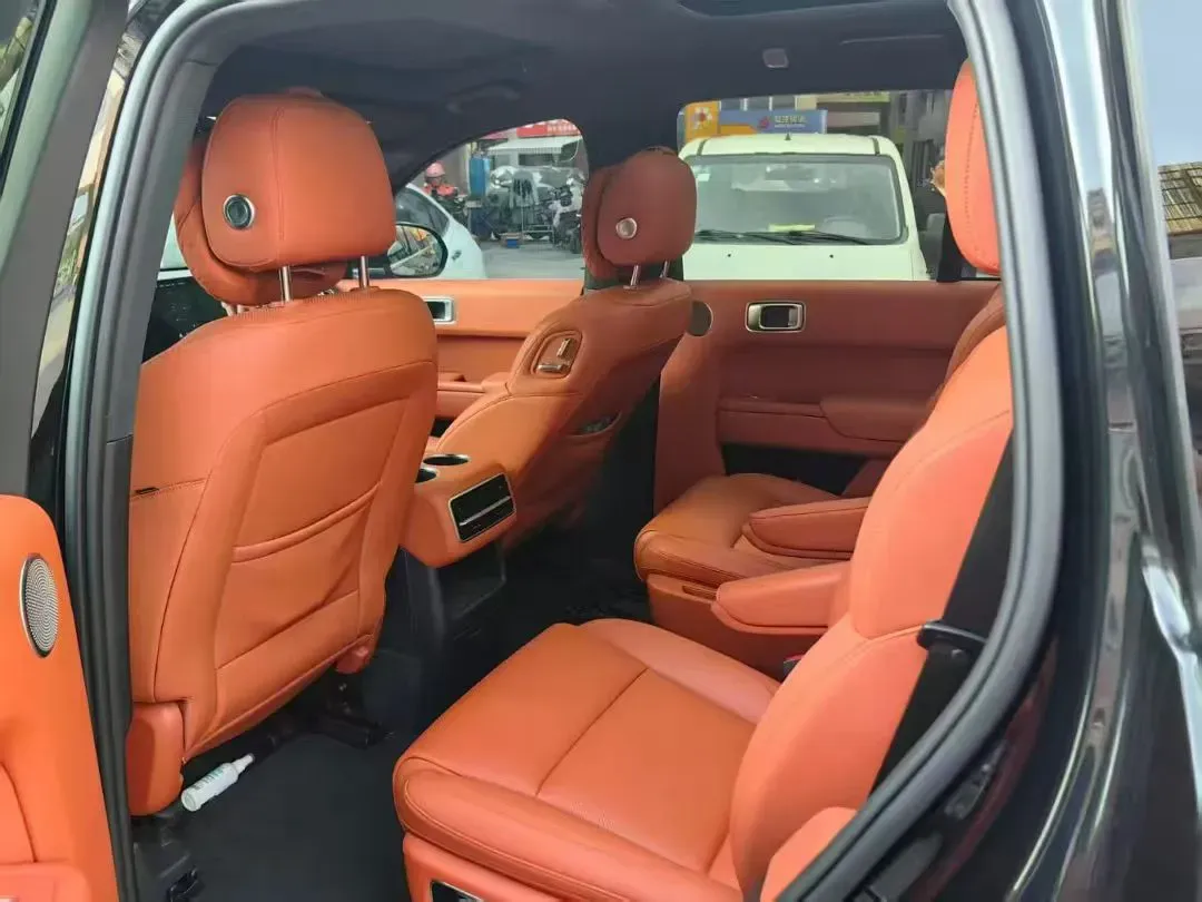 2023 Li L8 Range Extended 154HP REEV 40.9KWH,autocango,china used car exporter,china ev exporter,chinese used car exporter,chinese used ev exporter