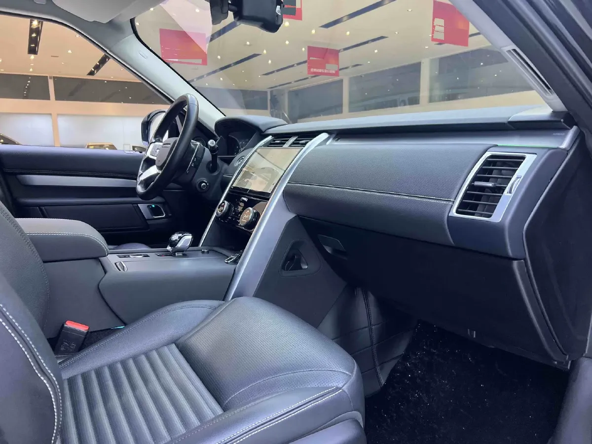 2024 Land Rover Discovery 3.0T 360HP L6 8AT,autocango,china used car exporter,china ev exporter,chinese used car exporter,chinese used ev exporter