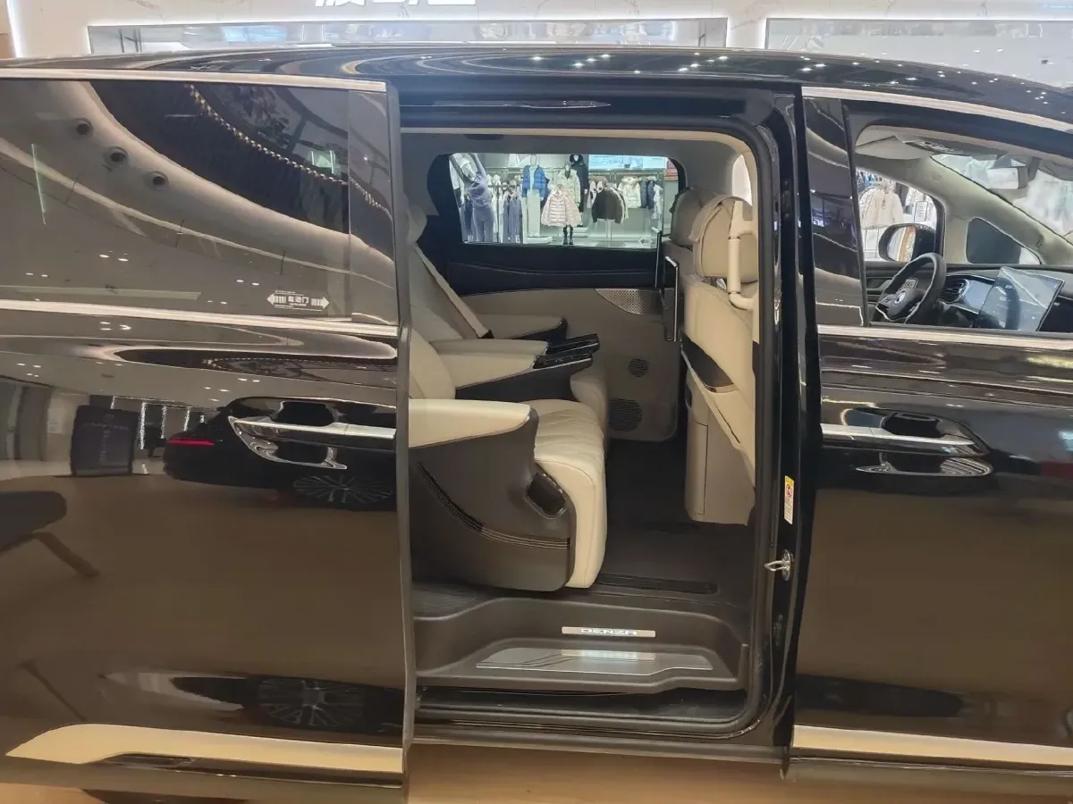 2025 Denza D9 1.5T 156HP L4 E-CVT PHEV 40KWH,autocango,china used car exporter,china ev exporter,chinese used car exporter,chinese used ev exporter