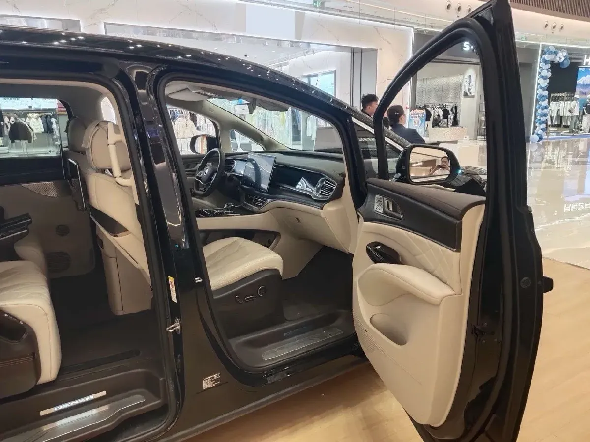2025 Denza D9 1.5T 156HP L4 E-CVT PHEV 40KWH,autocango,china used car exporter,china ev exporter,chinese used car exporter,chinese used ev exporter