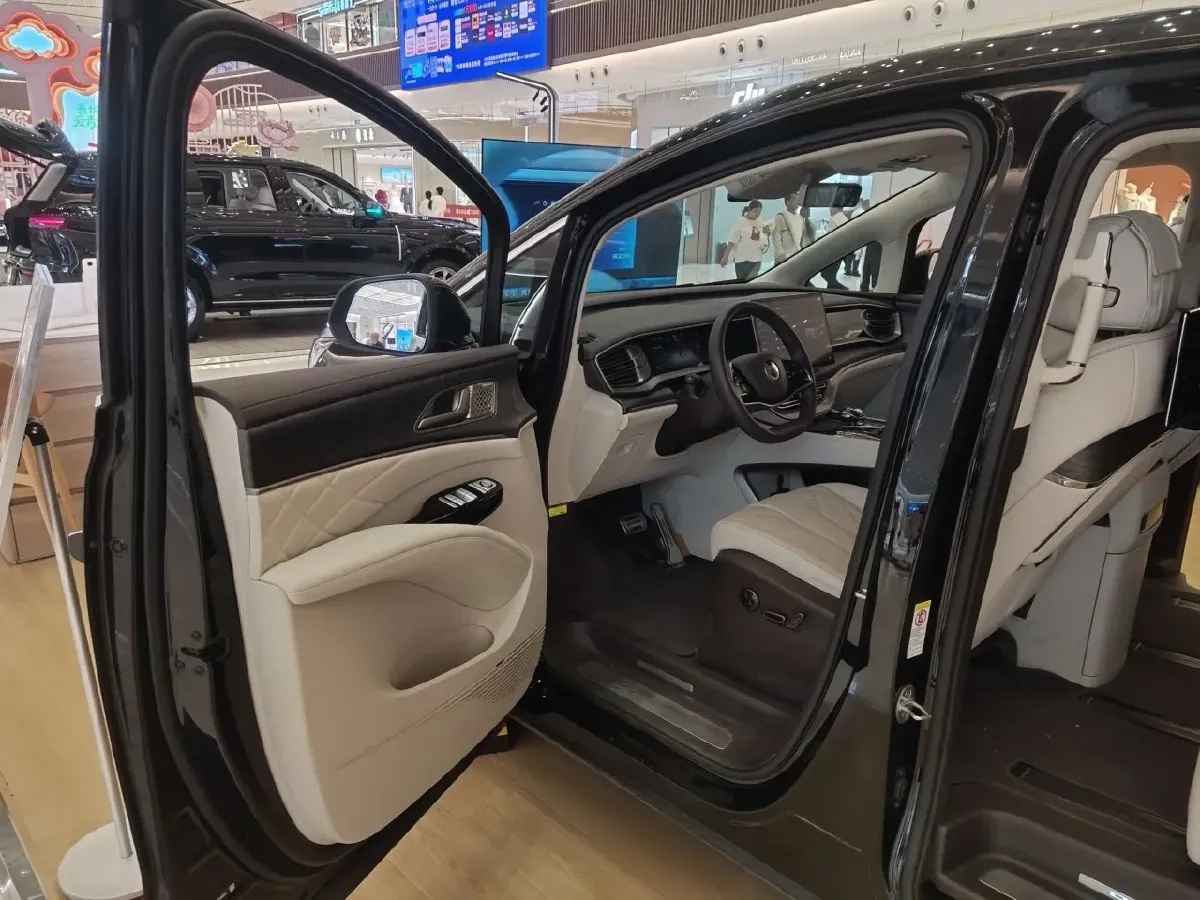 2025 Denza D9 1.5T 156HP L4 E-CVT PHEV 40KWH,autocango,china used car exporter,china ev exporter,chinese used car exporter,chinese used ev exporter