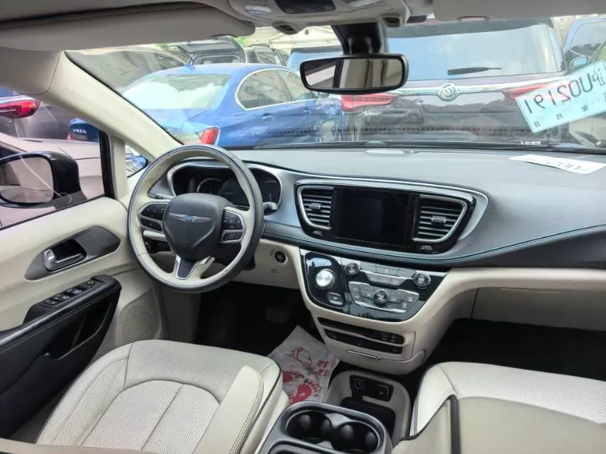 2018 Chrysler Pacifica 3.6L 245HP V6 E-CVT PHEV 16KWH,autocango,china used car exporter,china ev exporter,chinese used car exporter,chinese used ev exporter
