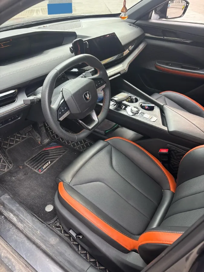 2023 ChangAn UNI-V 1.5T 188HP L4 7DCT,autocango,china used car exporter,china ev exporter,chinese used car exporter,chinese used ev exporter