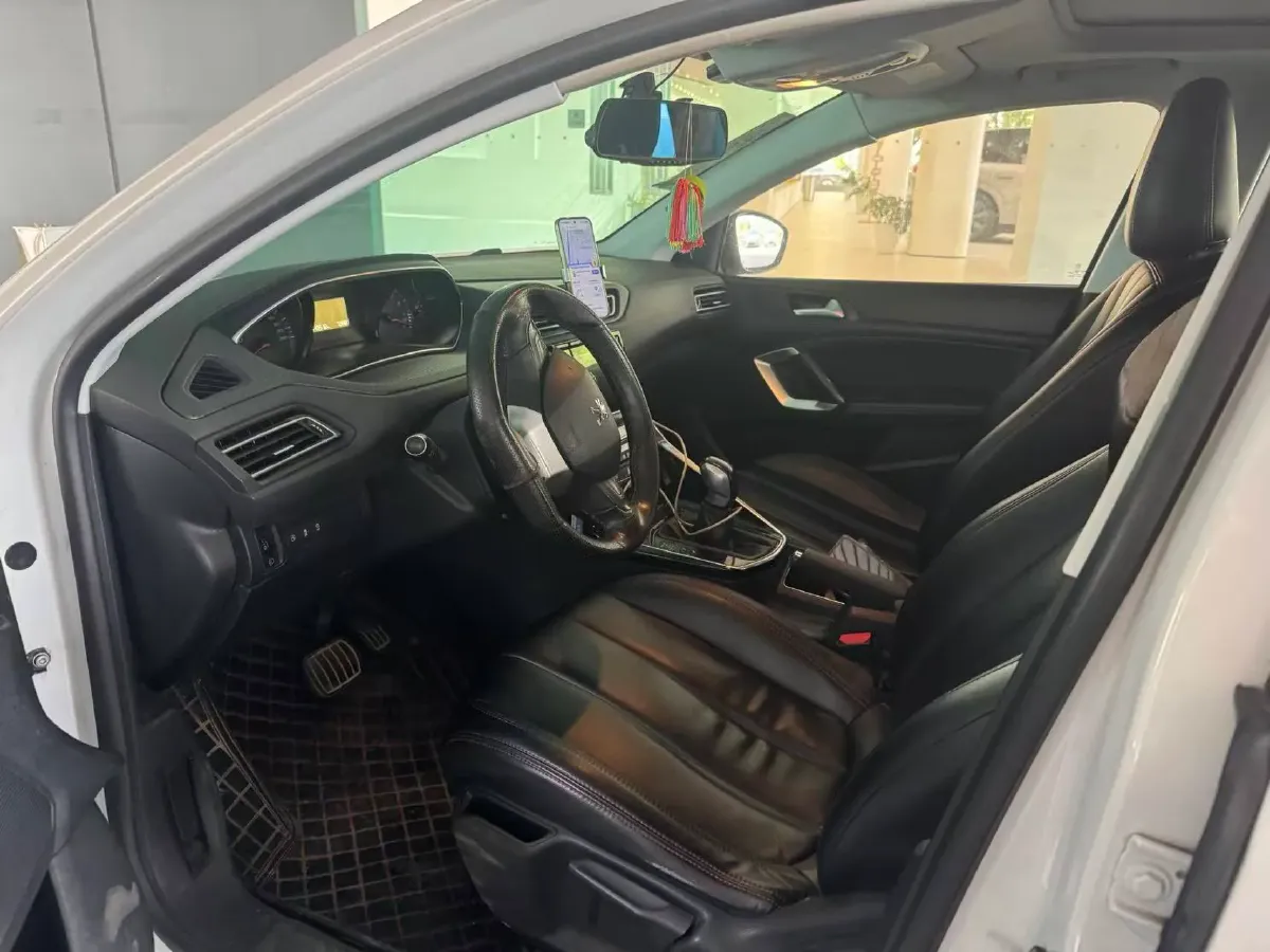 2016 Peugeot 308 1.6L 117HP L4 6AT,autocango,china used car exporter,china ev exporter,chinese used car exporter,chinese used ev exporter