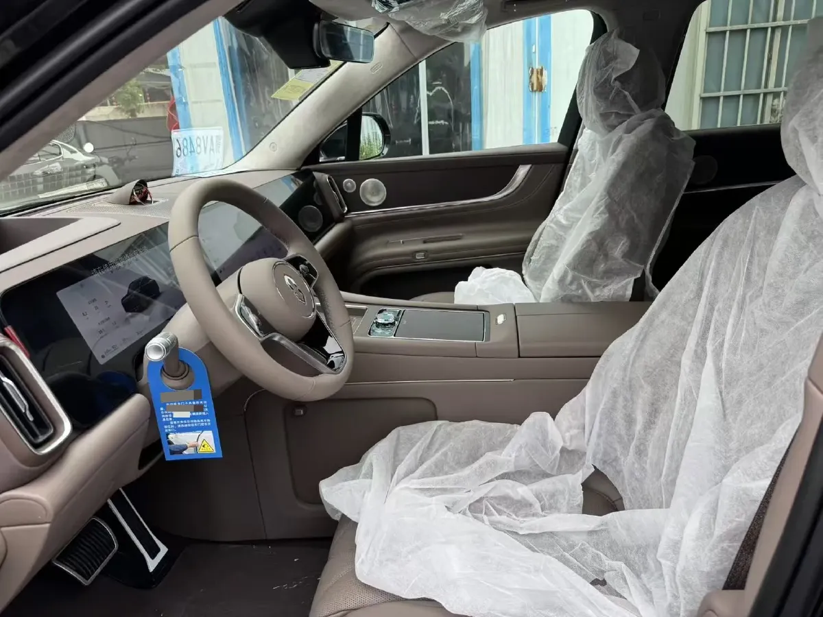 2025 YuTong T7 3.5T 320HP V6 10AT,autocango,china used car exporter,china ev exporter,chinese used car exporter,chinese used ev exporter