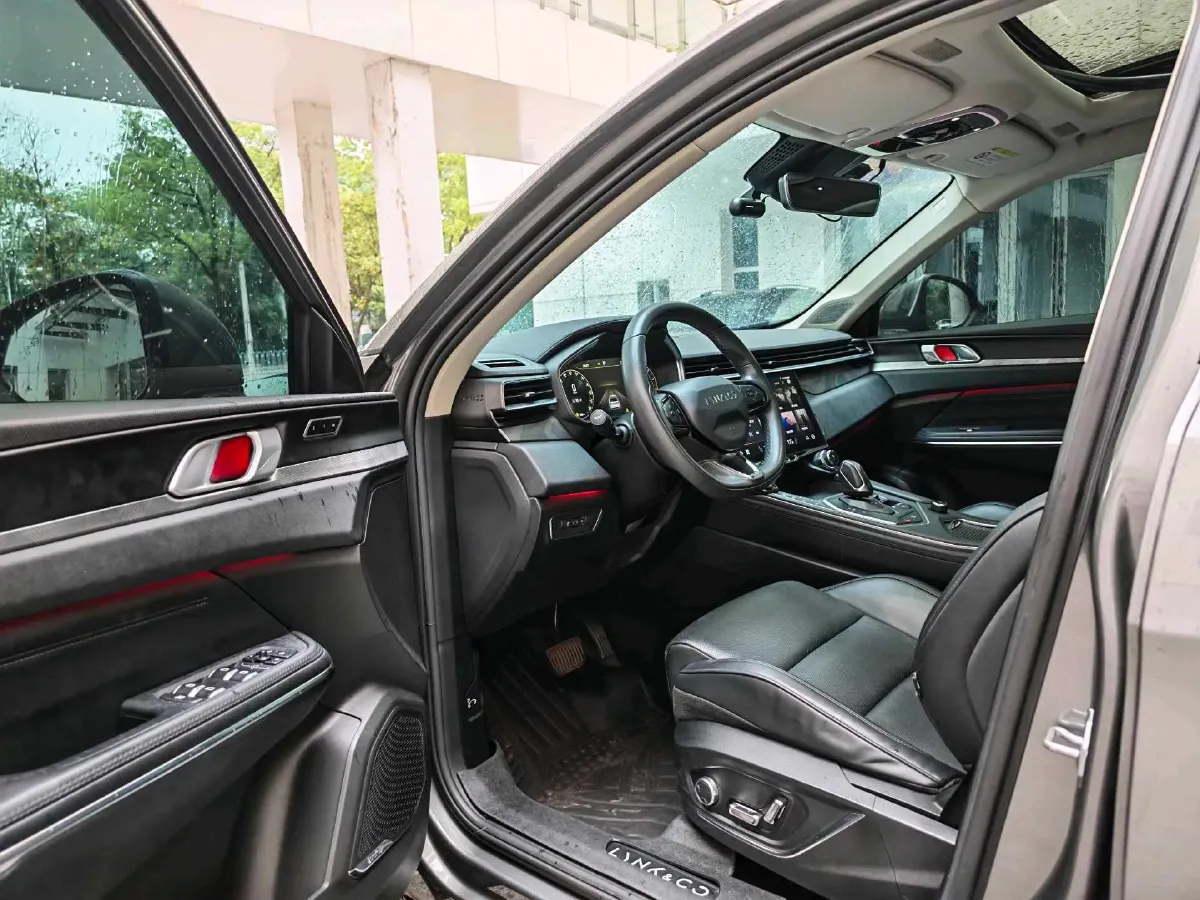 2021 LYNK&CO 01 2.0T 218HP L4 8AT,autocango,china used car exporter,china ev exporter,chinese used car exporter,chinese used ev exporter