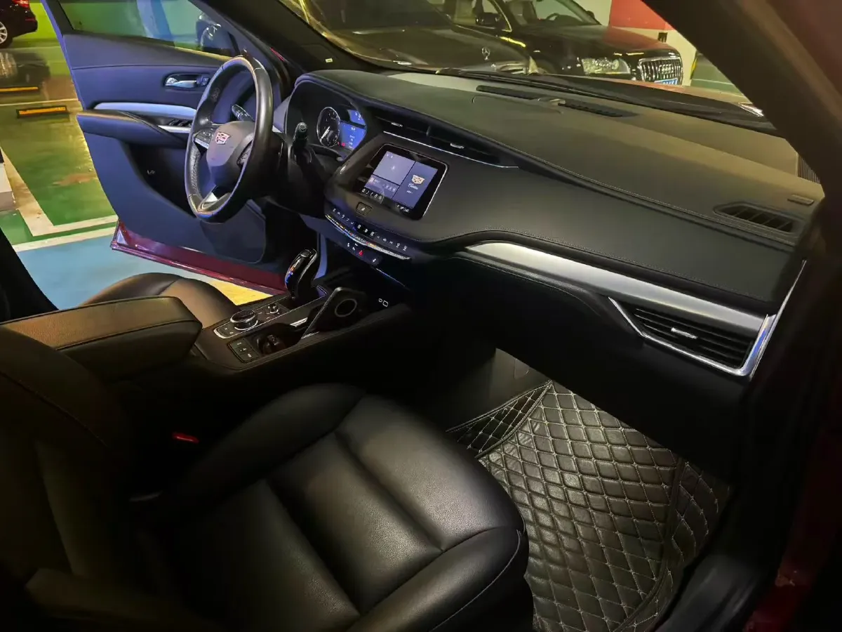 2021 Cadillac XT4 2.0T 237HP L4 9AT,autocango,china used car exporter,china ev exporter,chinese used car exporter,chinese used ev exporter