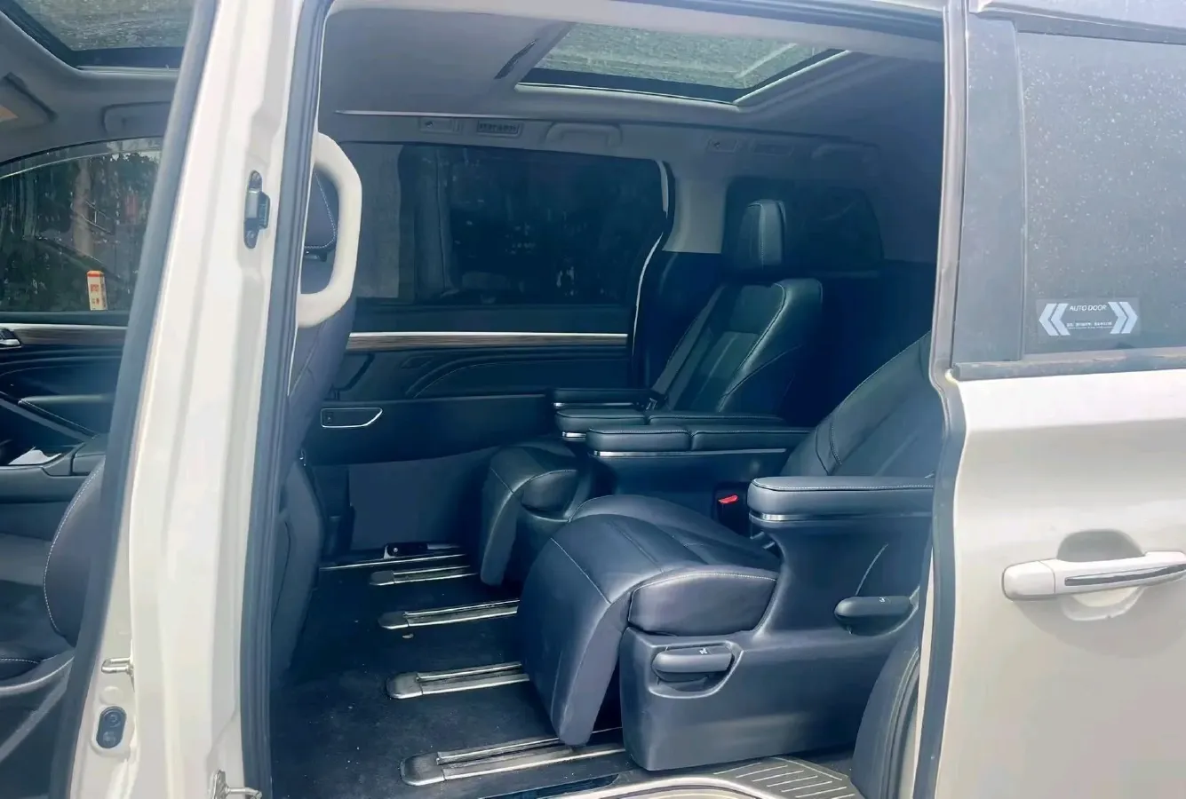 2021 GAC Trumpchi M8 2.0T 252HP L4 8AT,autocango,china used car exporter,china ev exporter,chinese used car exporter,chinese used ev exporter