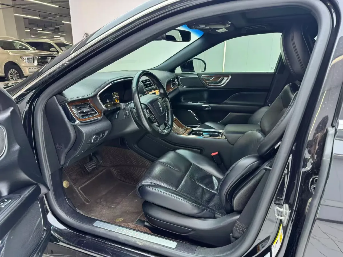 2018 Lincoln Continental 2.0T 261HP L4 6AT,autocango,china used car exporter,china ev exporter,chinese used car exporter,chinese used ev exporter