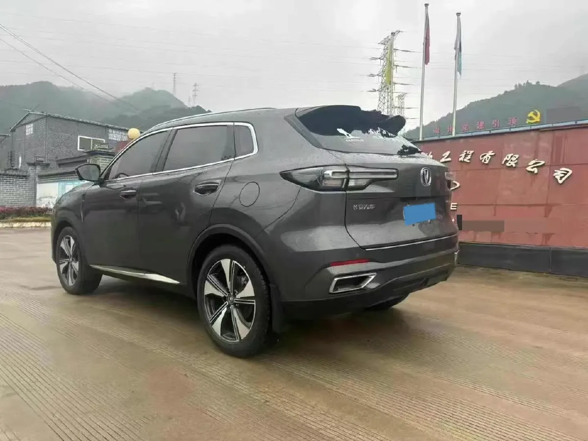 2022 ChangAn Oshan X7 Plus 1.5T 188HP L4 7DCT,autocango,china used car exporter,china ev exporter,chinese used car exporter,chinese used ev exporter