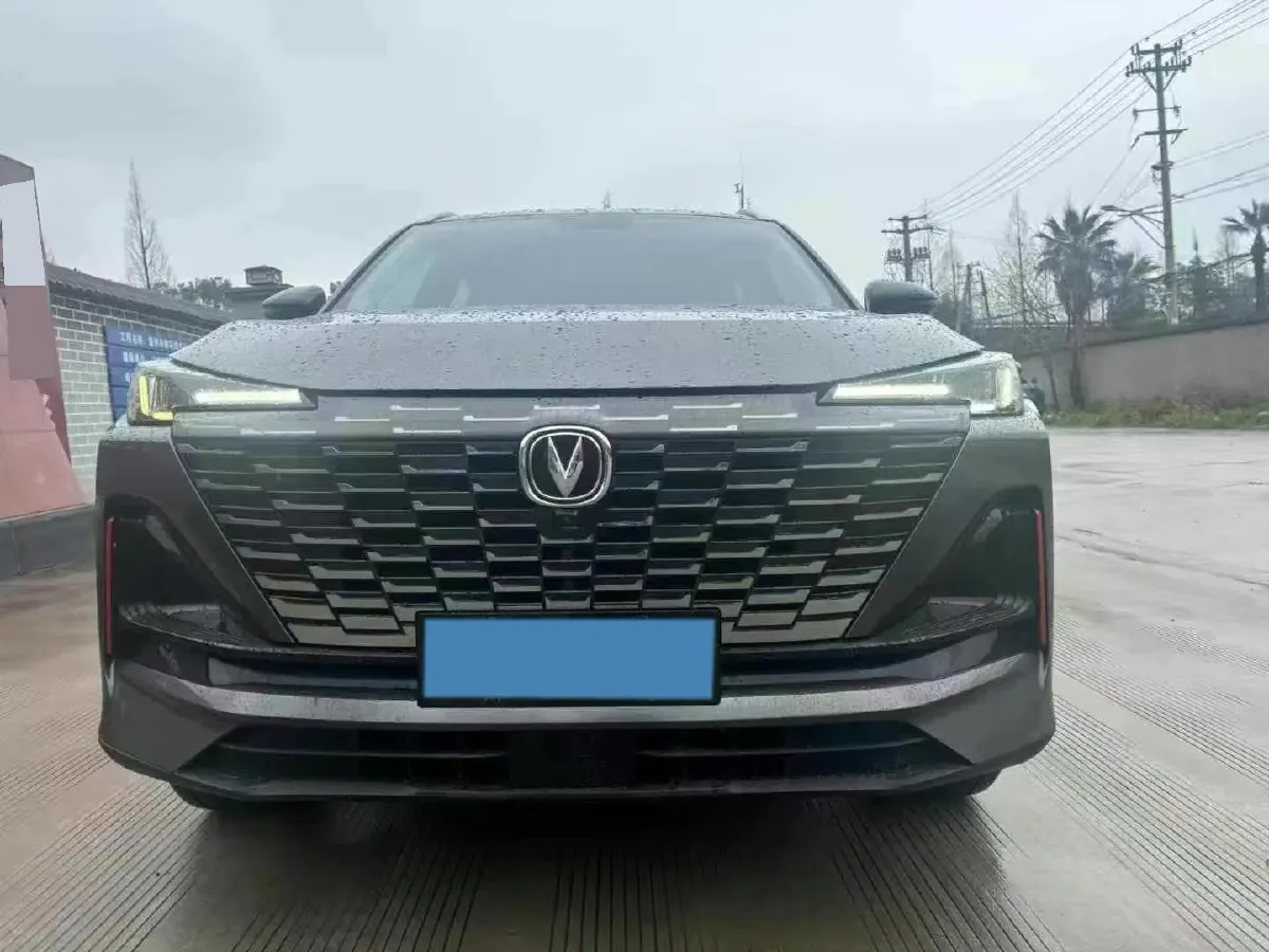 2022 ChangAn Oshan X7 Plus 1.5T 188HP L4 7DCT,autocango,china used car exporter,china ev exporter,chinese used car exporter,chinese used ev exporter