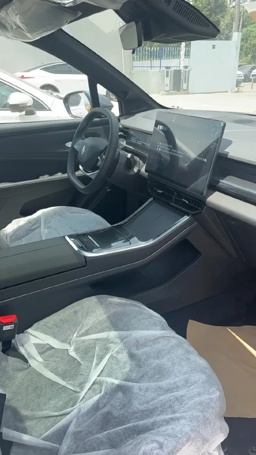 2023 Livan 7 BEV 68.03KWH,autocango,china used car exporter,china ev exporter,chinese used car exporter,chinese used ev exporter