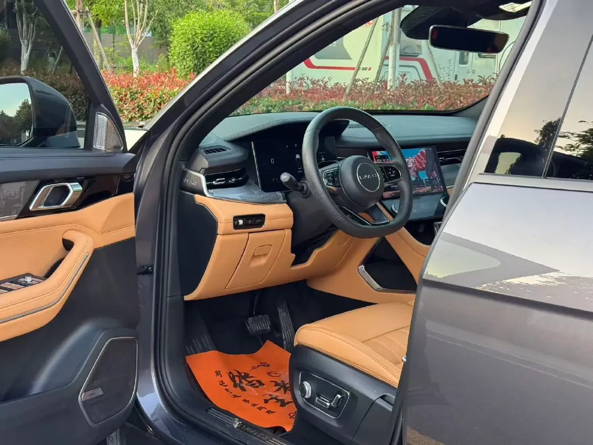 2023 LYNK&CO 09 EM-P 2.0T 254HP L4 3DHT PHEV 40.1KWH,autocango,china used car exporter,china ev exporter,chinese used car exporter,chinese used ev exporter