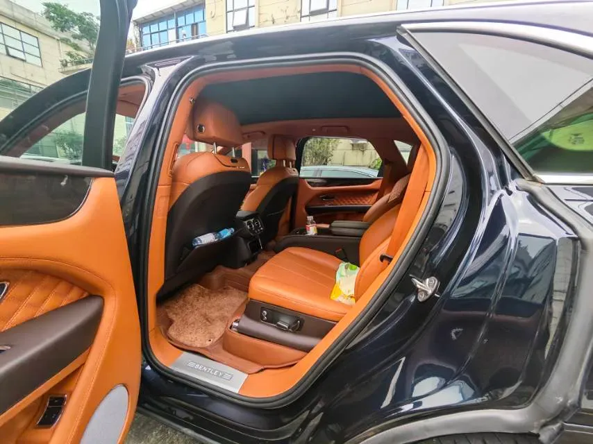 2022 Bentley Bentayga 4.0T 550HP V8 8AT,autocango,china used car exporter,china ev exporter,chinese used car exporter,chinese used ev exporter