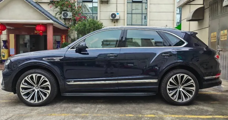 2022 Bentley Bentayga 4.0T 550HP V8 8AT,autocango,china used car exporter,china ev exporter,chinese used car exporter,chinese used ev exporter