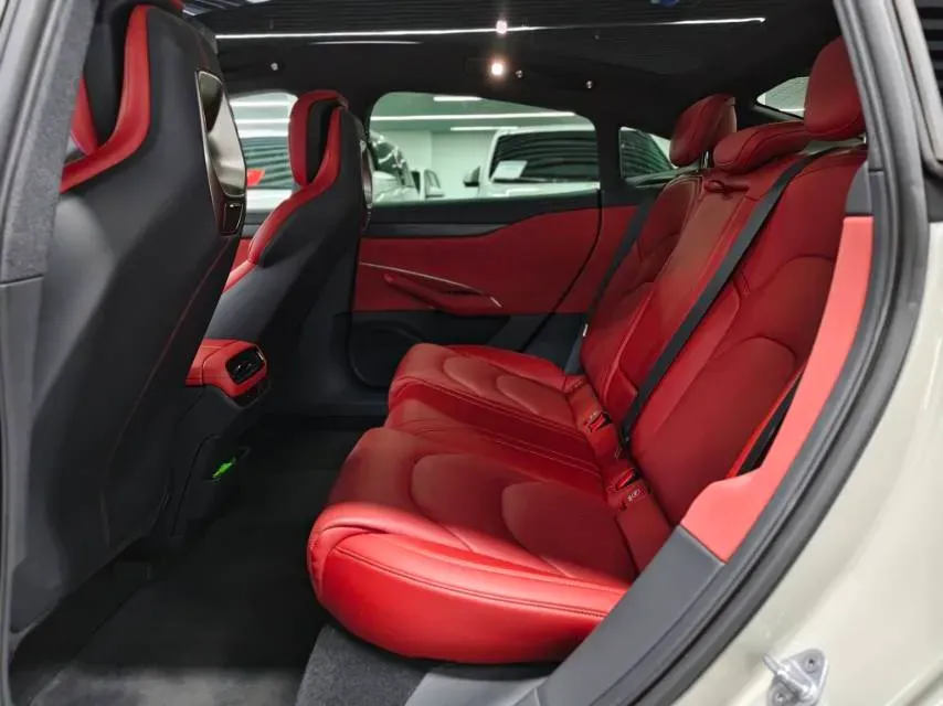2024 MI SU7 BEV 94.3KWH,autocango,china used car exporter,china ev exporter,chinese used car exporter,chinese used ev exporter
