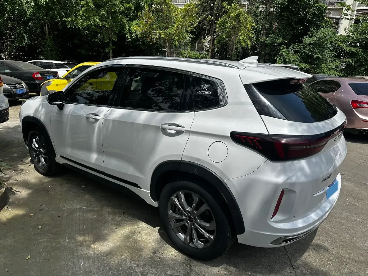 2022 ChangAn Oshan X7 Plus 1.5T 188HP L4 7DCT,autocango,china used car exporter,china ev exporter,chinese used car exporter,chinese used ev exporter