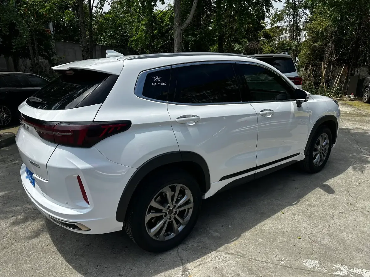 2022 ChangAn Oshan X7 Plus 1.5T 188HP L4 7DCT,autocango,china used car exporter,china ev exporter,chinese used car exporter,chinese used ev exporter