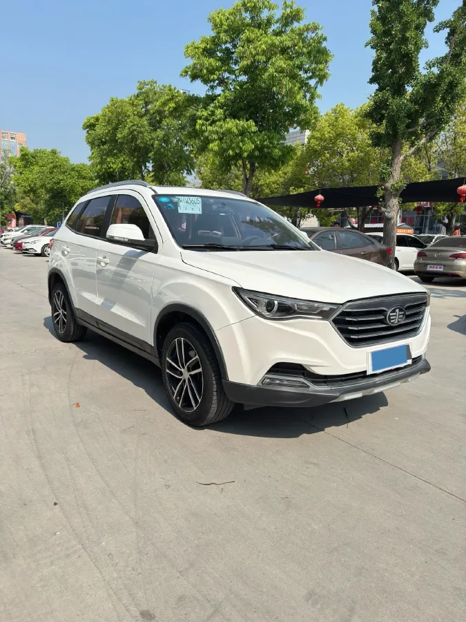 2018 Bestune X40 1.6L 114HP L4 6AT,autocango,china used car exporter,china ev exporter,chinese used car exporter,chinese used ev exporter