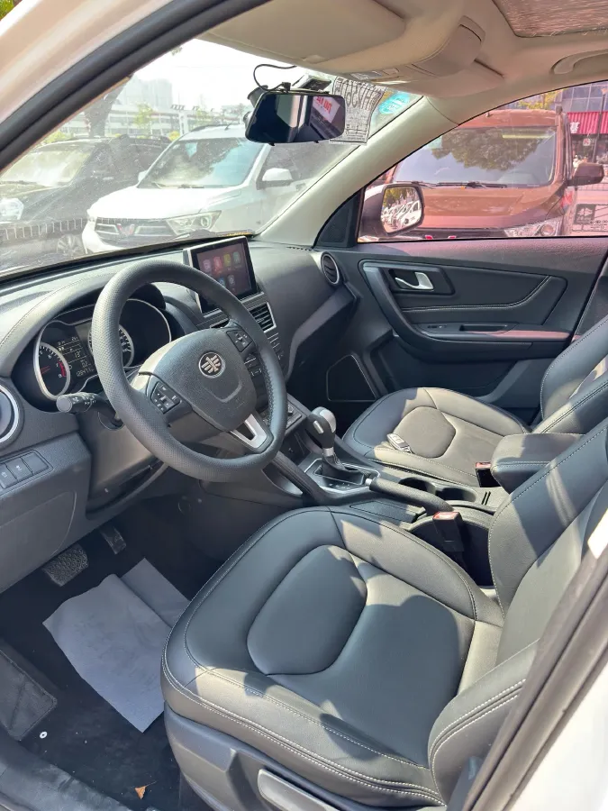 2018 Bestune X40 1.6L 114HP L4 6AT,autocango,china used car exporter,china ev exporter,chinese used car exporter,chinese used ev exporter