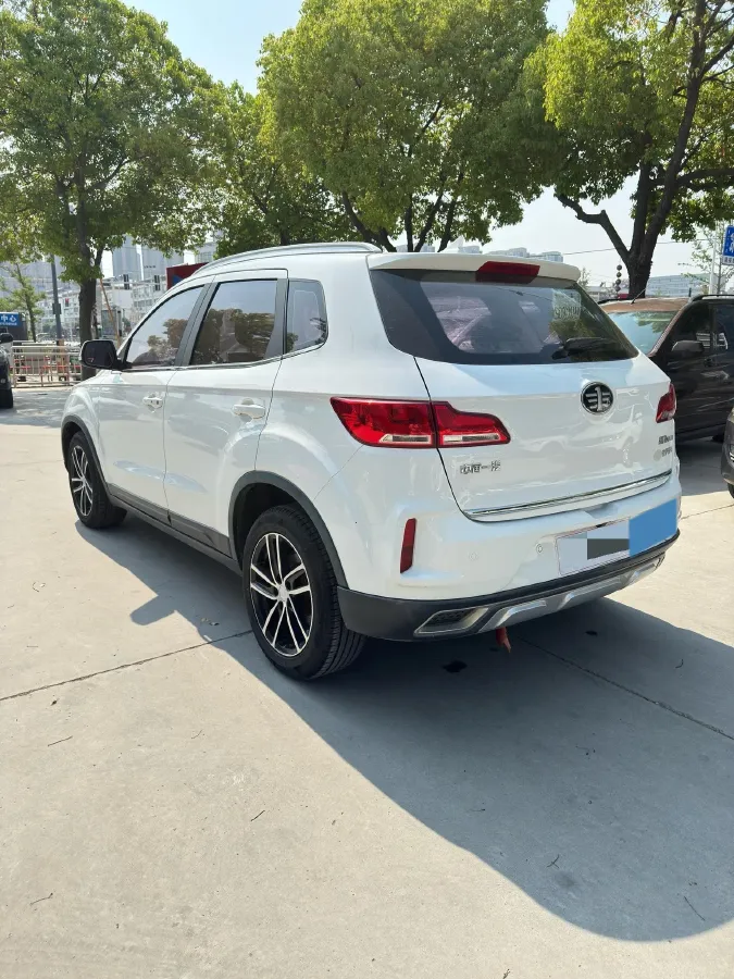 2018 Bestune X40 1.6L 114HP L4 6AT,autocango,china used car exporter,china ev exporter,chinese used car exporter,chinese used ev exporter