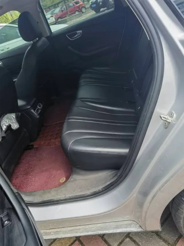 2025 Roewe M7 DMH 1.5L 112HP L4 1DHT PHEV,autocango,china used car exporter,china ev exporter,chinese used car exporter,chinese used ev exporter