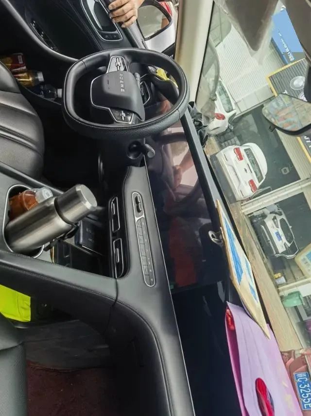 2025 Roewe M7 DMH 1.5L 112HP L4 1DHT PHEV,autocango,china used car exporter,china ev exporter,chinese used car exporter,chinese used ev exporter