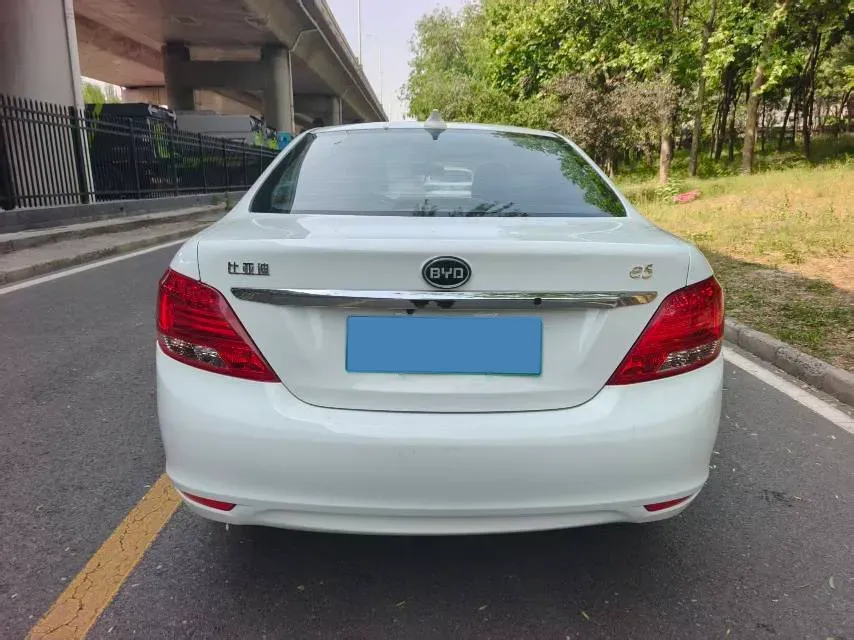 2018 BYD e5 BEV 60.48KWH,autocango,china used car exporter,china ev exporter,chinese used car exporter,chinese used ev exporter