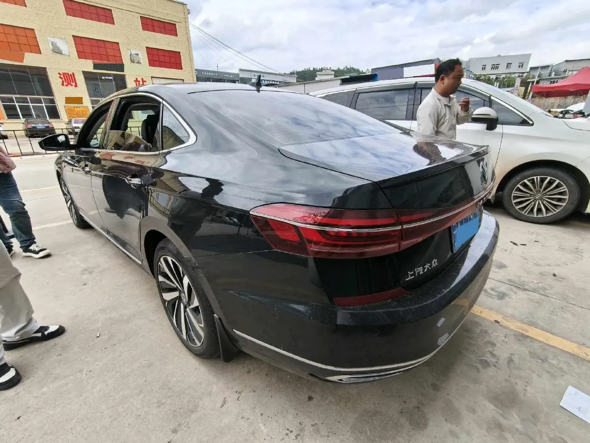 2022 Xpeng P7 BEV 60.2KWH,autocango,china used car exporter,china ev exporter,chinese used car exporter,chinese used ev exporter