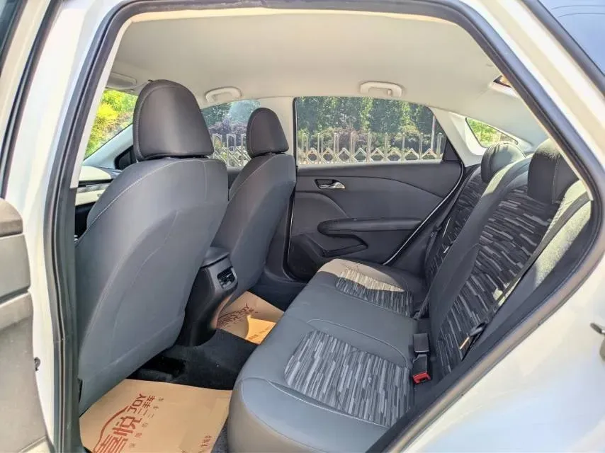 2023 Chevrolet Monza 1.5L 113HP L4 6DCT,autocango,china used car exporter,china ev exporter,chinese used car exporter,chinese used ev exporter