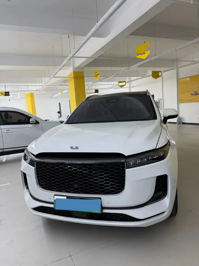 2021 Li ONE Range Extended 131HP REEV 40.5KWH,autocango,china used car exporter,china ev exporter,chinese used car exporter,chinese used ev exporter