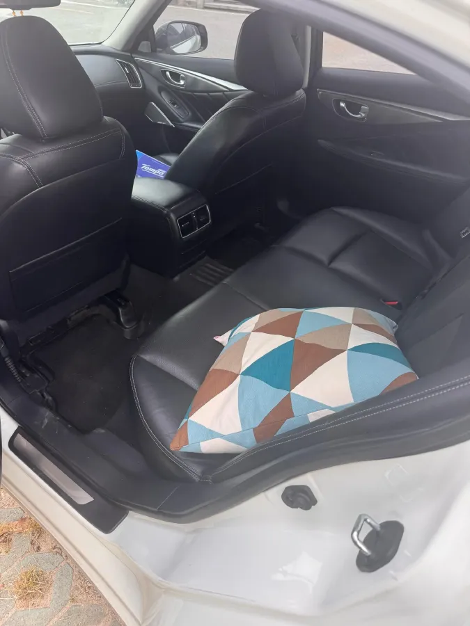 2018 Jeep Grand Commander 2.0T 265HP L4 9AT,autocango,china used car exporter,china ev exporter,chinese used car exporter,chinese used ev exporter