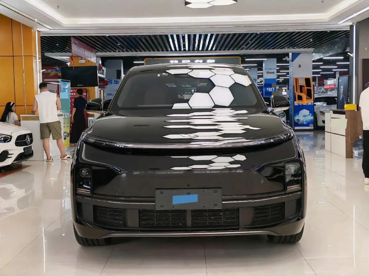 2024 Volvo S60 2.0T 197HP L4 7DCT,autocango,china used car exporter,china ev exporter,chinese used car exporter,chinese used ev exporter