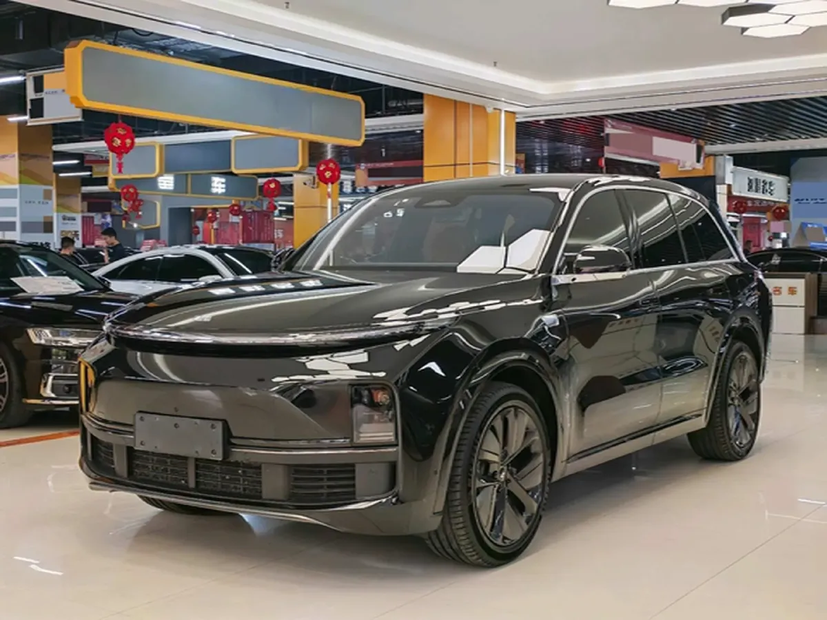 2024 Volvo S60 2.0T 197HP L4 7DCT,autocango,china used car exporter,china ev exporter,chinese used car exporter,chinese used ev exporter