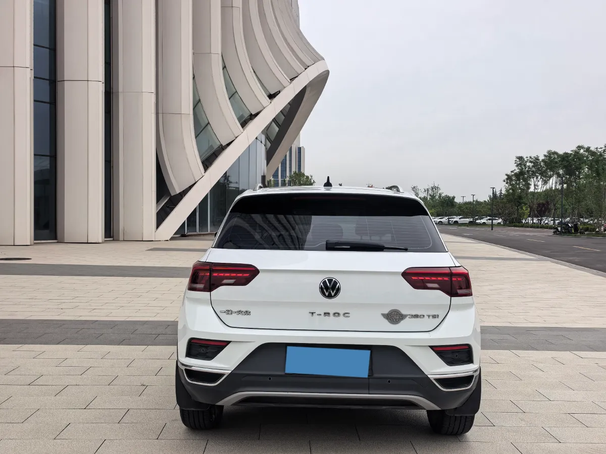 2021 Volkswagen T-Roc 1.4T 150HP L4 7DCT,autocango,china used car exporter,china ev exporter,chinese used car exporter,chinese used ev exporter