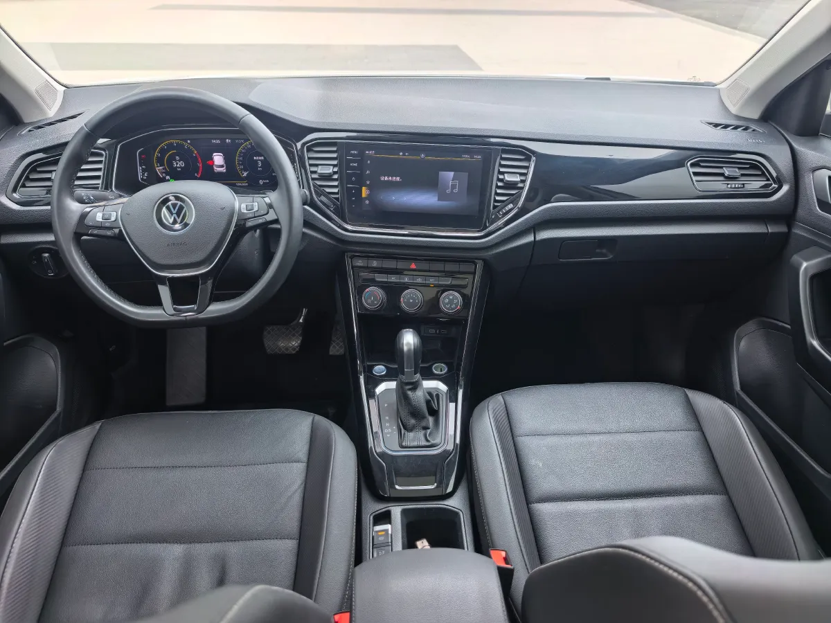 2021 Volkswagen T-Roc 1.4T 150HP L4 7DCT,autocango,china used car exporter,china ev exporter,chinese used car exporter,chinese used ev exporter