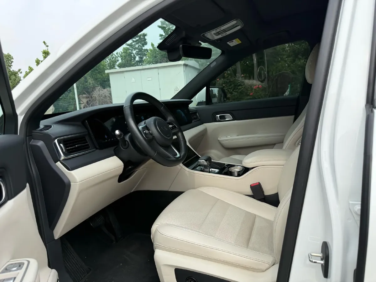 2021 Li ONE Range Extended 131HP REEV 40.5KWH,autocango,china used car exporter,china ev exporter,chinese used car exporter,chinese used ev exporter