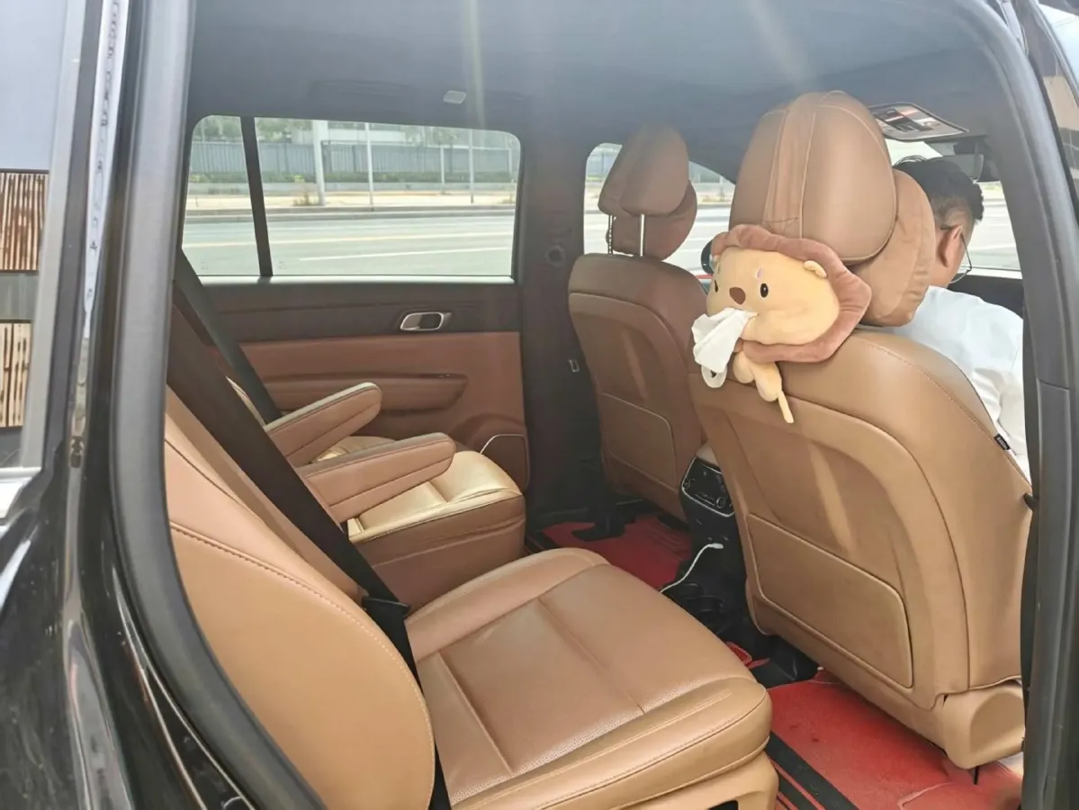 2021 Li ONE Range Extended 131HP REEV 40.5KWH,autocango,china used car exporter,china ev exporter,chinese used car exporter,chinese used ev exporter