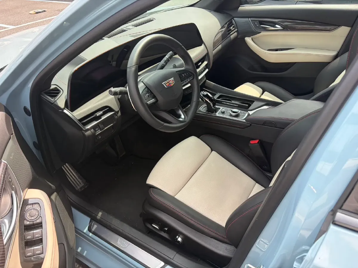 2025 Cadillac CT5 2.0T 237HP L4 10AT,autocango,china used car exporter,china ev exporter,chinese used car exporter,chinese used ev exporter