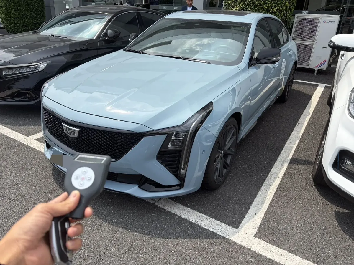 2025 Cadillac CT5 2.0T 237HP L4 10AT,autocango,china used car exporter,china ev exporter,chinese used car exporter,chinese used ev exporter