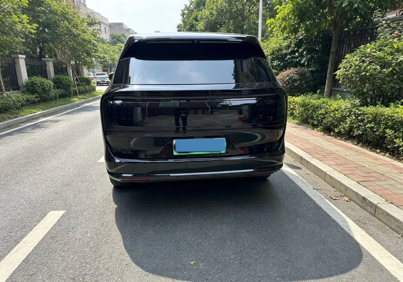 2025 Zeekr 9X 2.0T 279HP L4 1DHT PHEV,autocango,china used car exporter,china ev exporter,chinese used car exporter,chinese used ev exporter